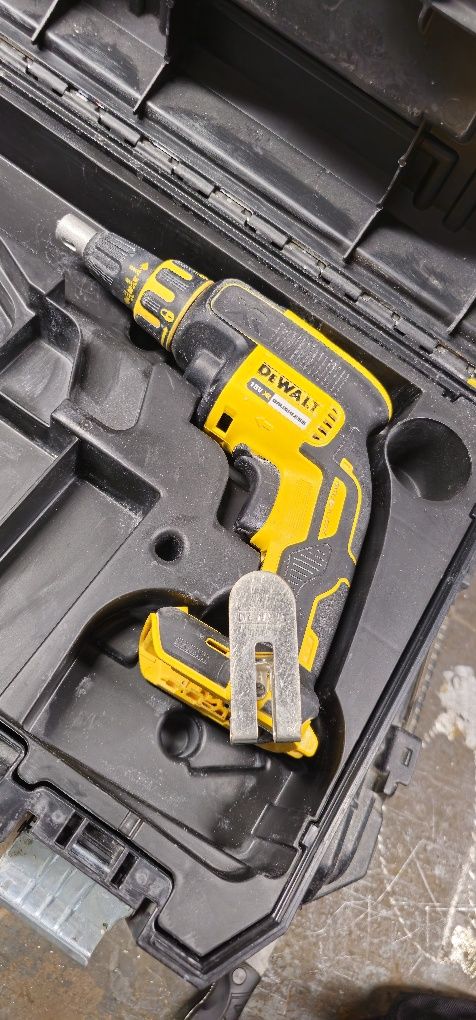 DeWalt DCF620 18V