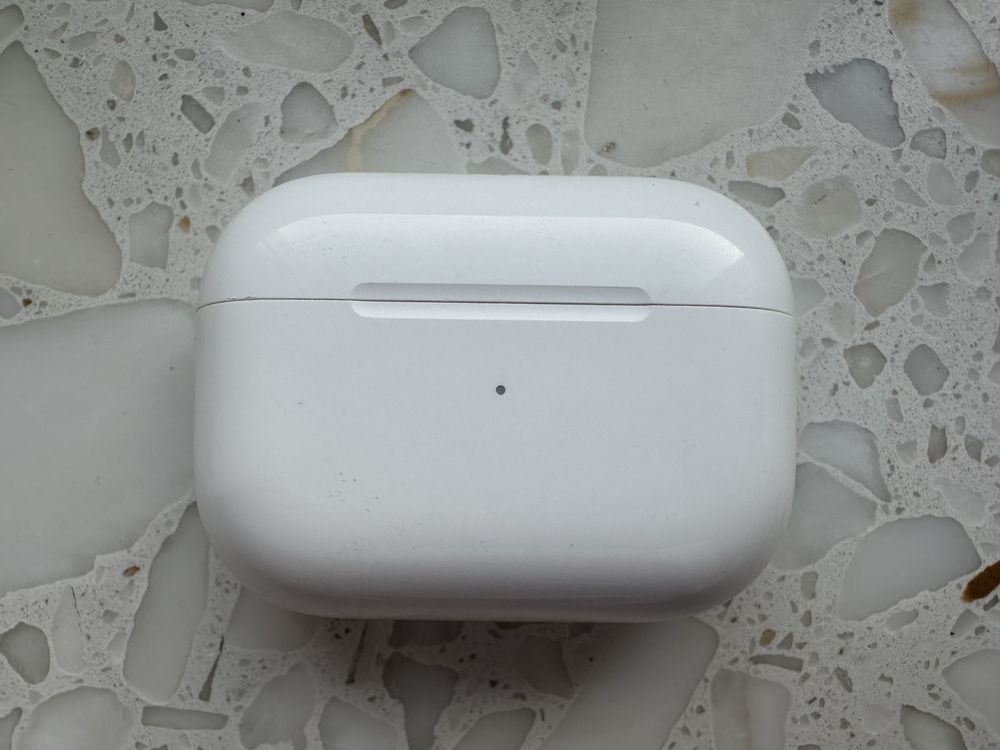 Oryginalne Etui Apple Airpods Pro z Ładowaniem Bezprzewodowym A2190