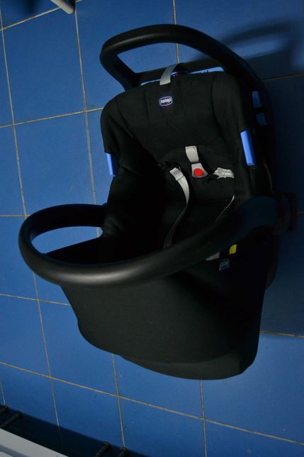 ovinho ou cadeira de bebe chicco com base