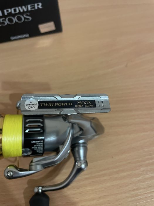 Shimano Twin Power 2500s + шнур DUEL (Vanquish, Stella, Daiwa Certate)