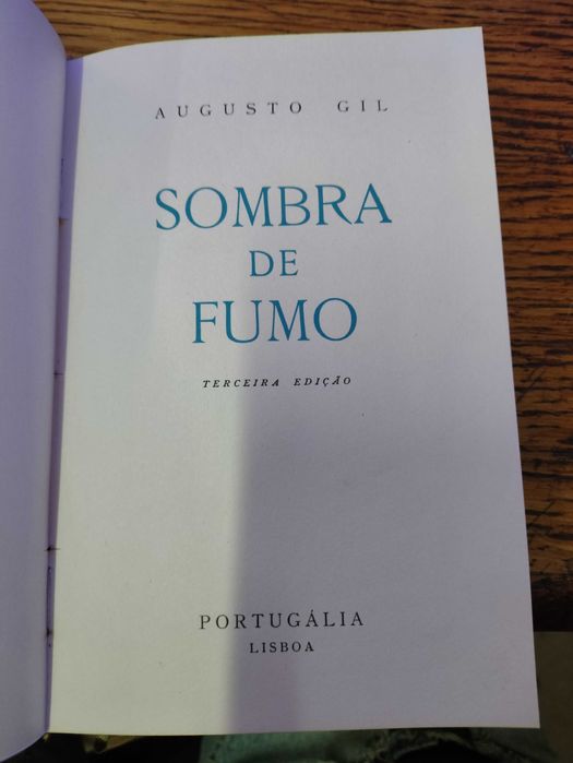 Livro Sombra de Fumo de Augusto Gil capa dura