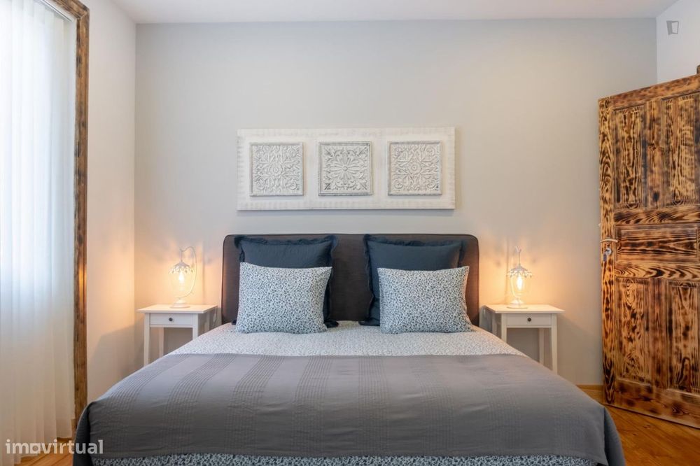 248038 - Quarto com cama de casal, com casa de...