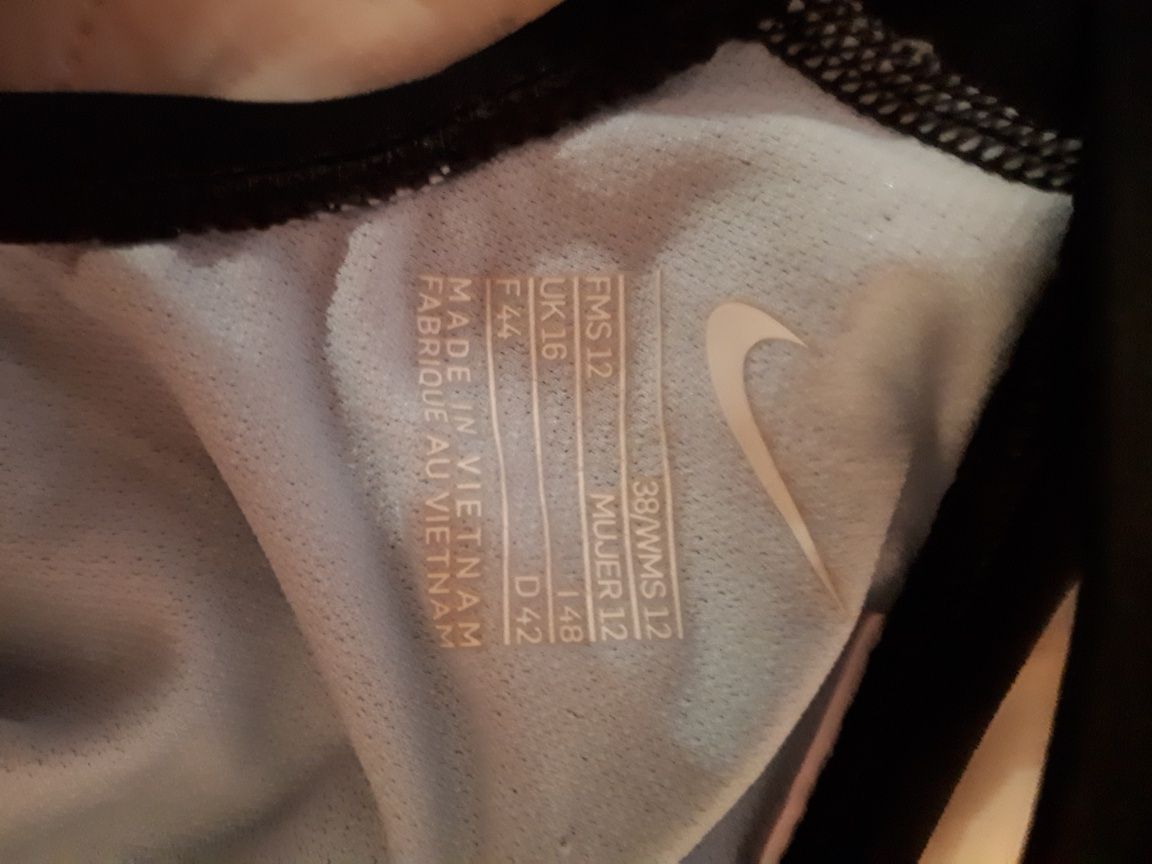 Czarny strój jednoczęsciowy Nike M