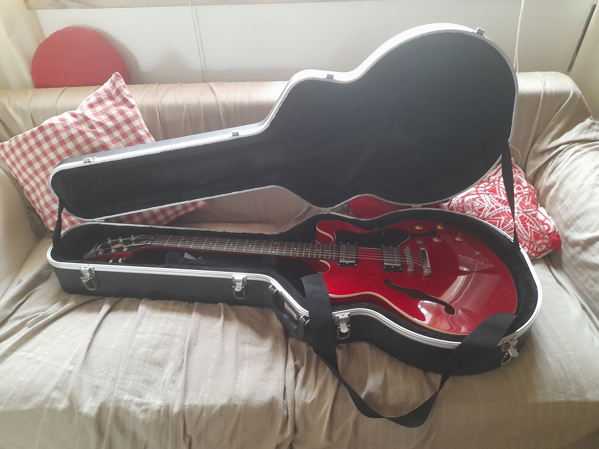 Guitarra Epiphone Vermelha Dot Cherry