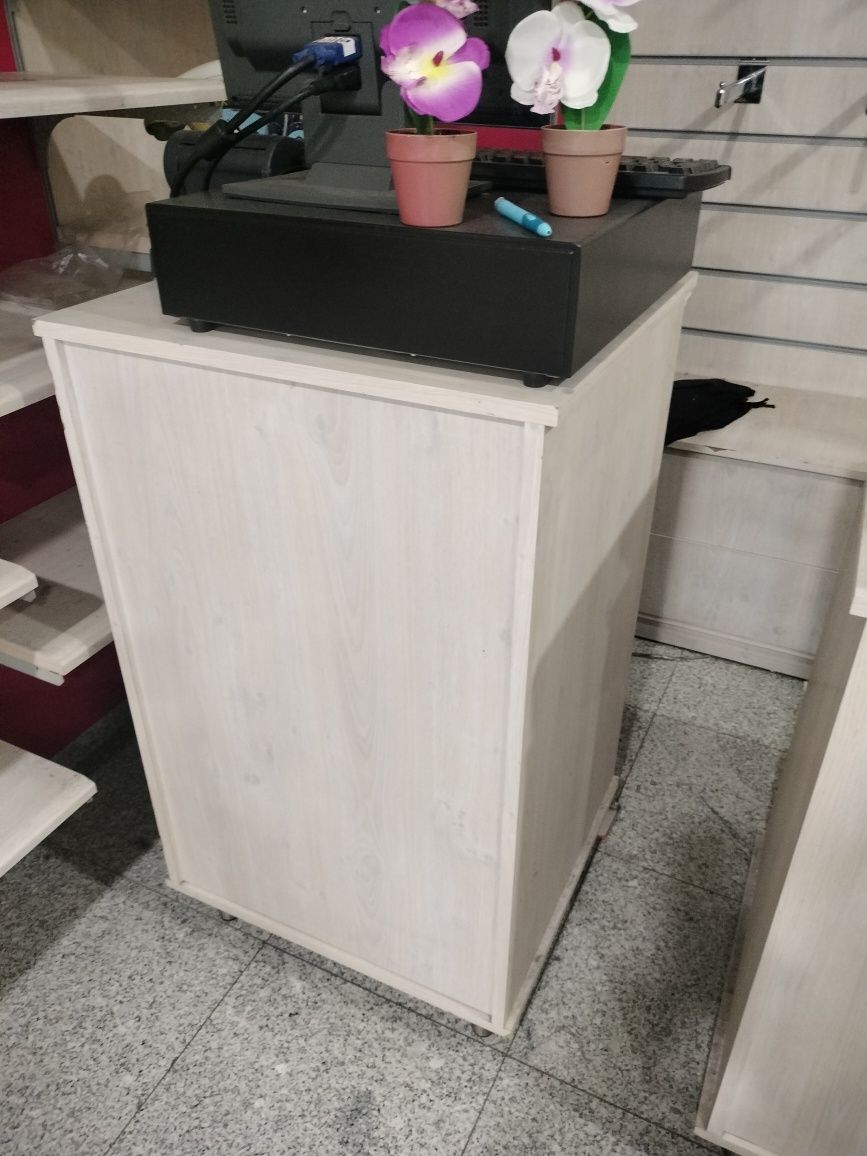 Balcão para computador monitor teclado