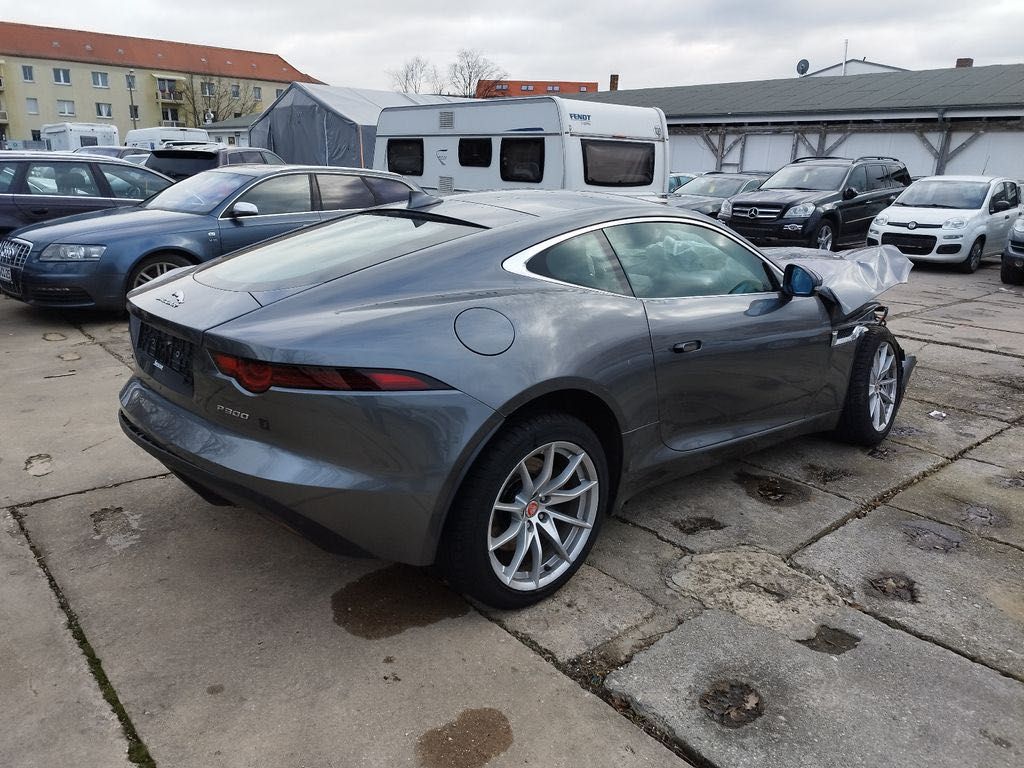 Бампер Jaguar F-Type X152 решітка бампера та інш. деталі