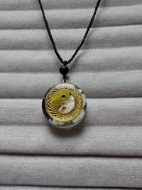 Orgonit Naszyjnik Wisiorek Amulet z Żywicy Symbol równowagi/Jin Jang