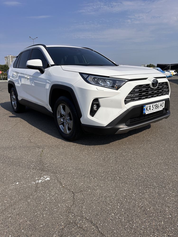 Toyota Rav4 2022 офійійна, на гарантіі