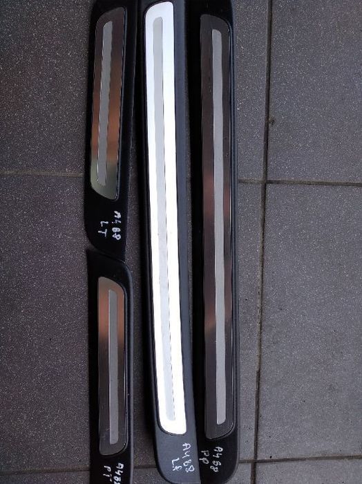 LISTWY PROGOWE AUDI A4 B8 8K0853375 8K0853376 8K0853374 8K0853373