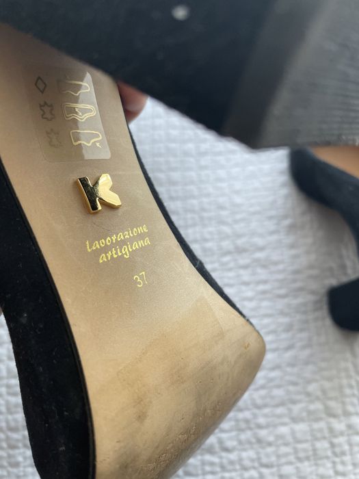 Czółenka  na słupku kazar 37