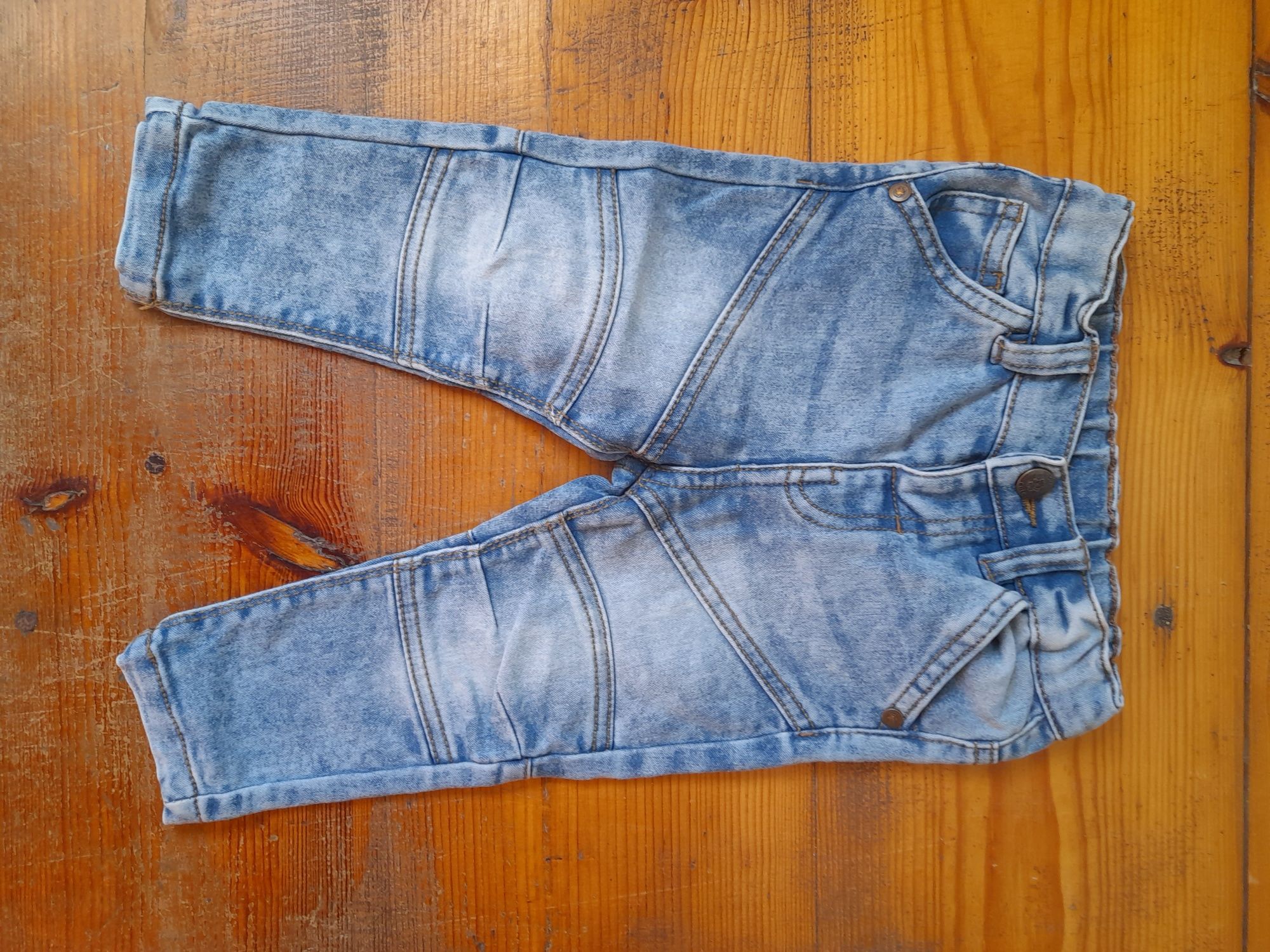 Spodnie jeansowe r. 80