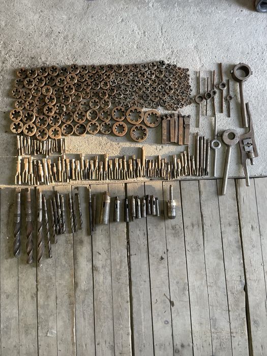 Токарні інструменти