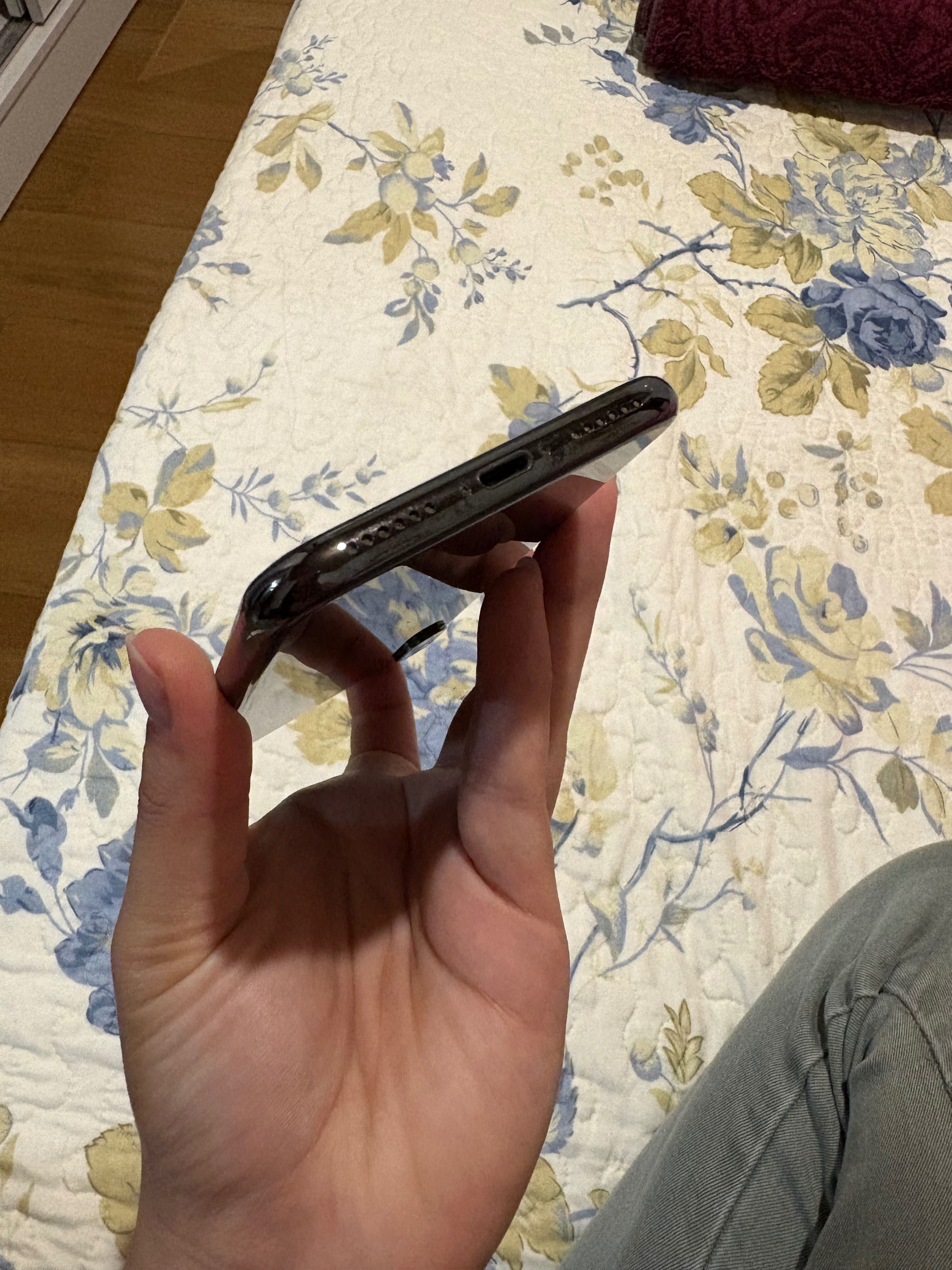 iPhone X bem conservado
