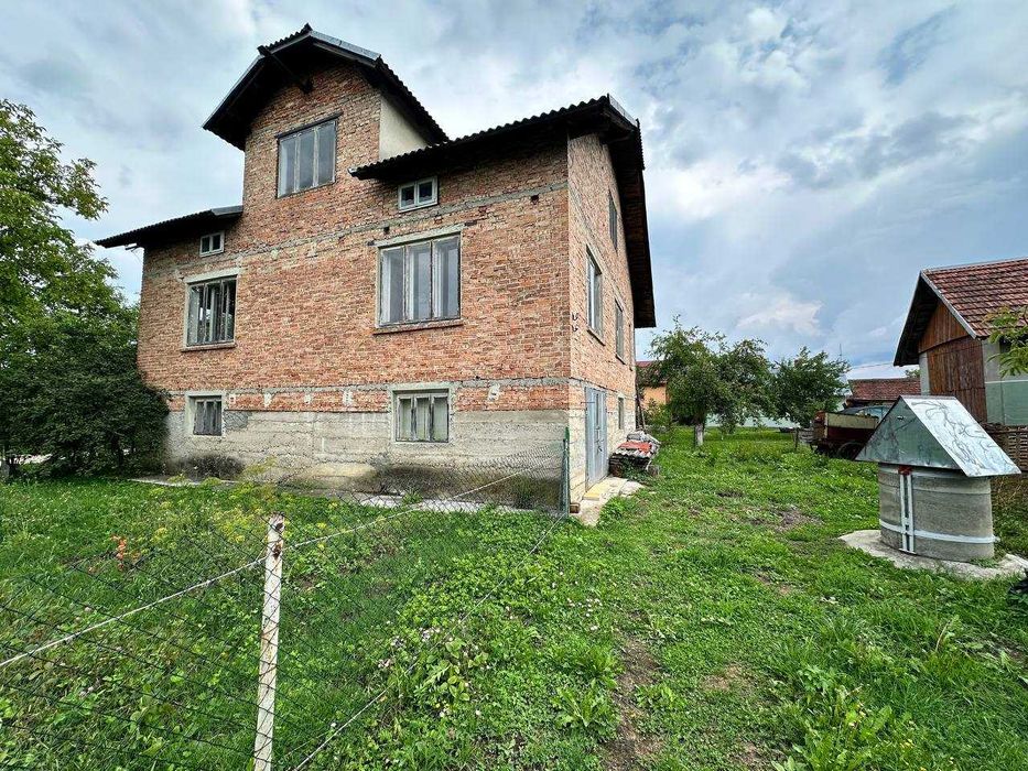 Продається будинок у передмісті Дрогобича (с.Михайлевичі)