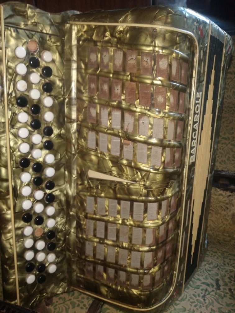 Продам баян Barcarolle