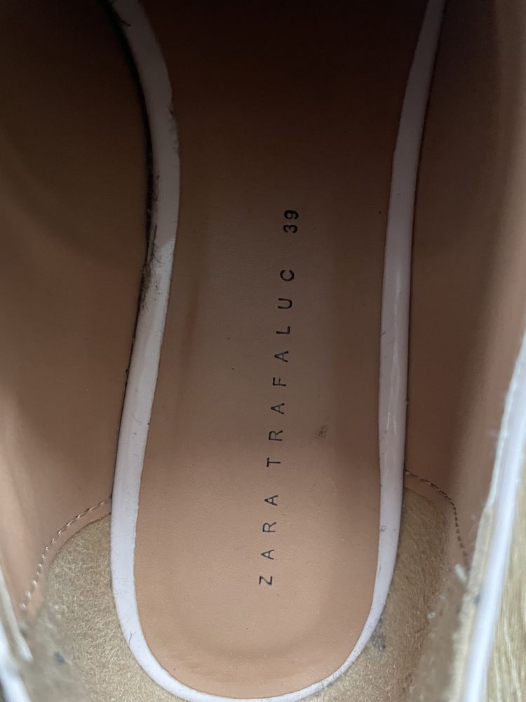 Zara 39 buty wiosenne damskie półbuty lakierowane stan idealny