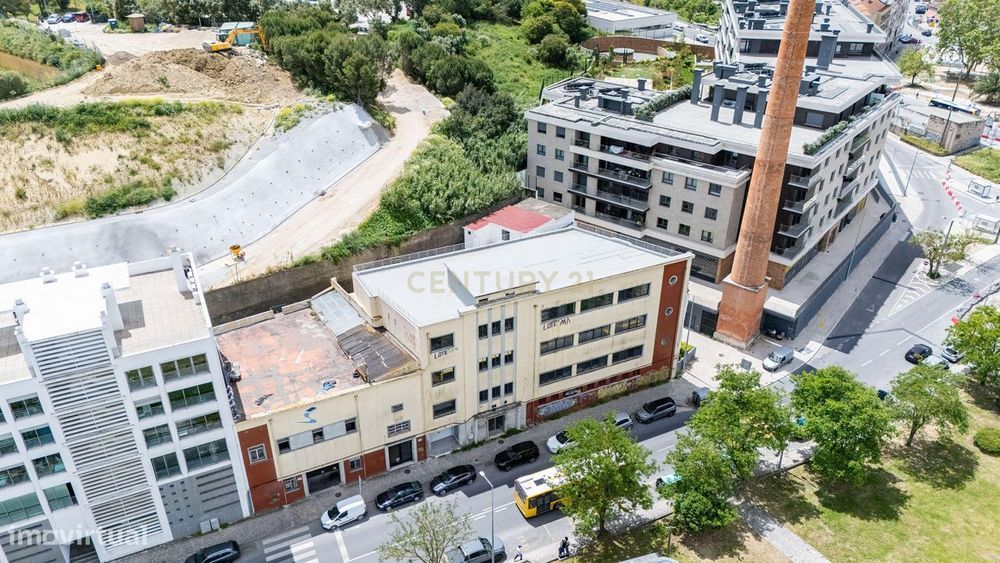 Armazém para venda em Sacavém – Última Oportunidade junto ao Tejo! Imó