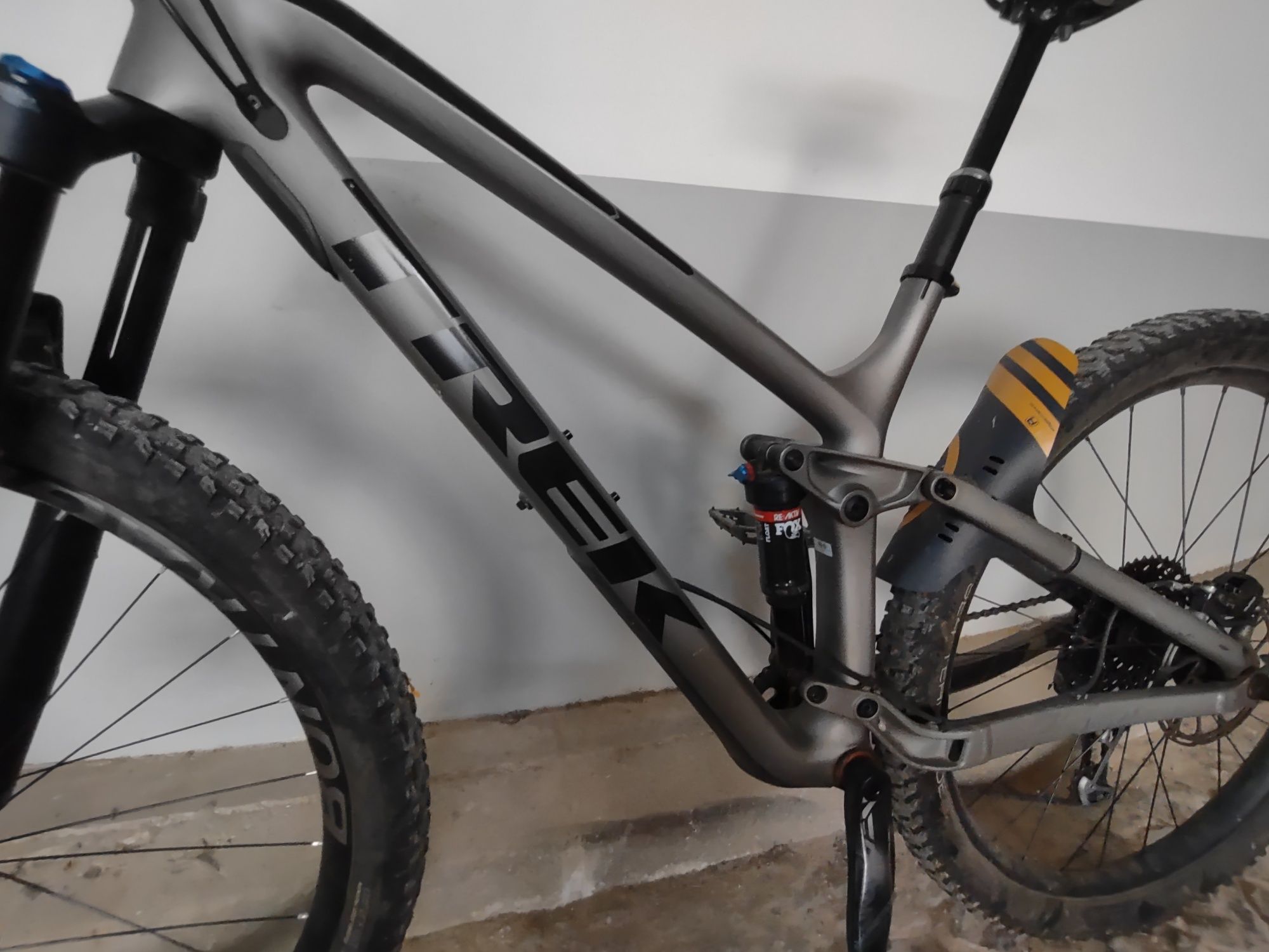 Trek Fuel 9.8 EX Carbon 29er Mtn Bile
