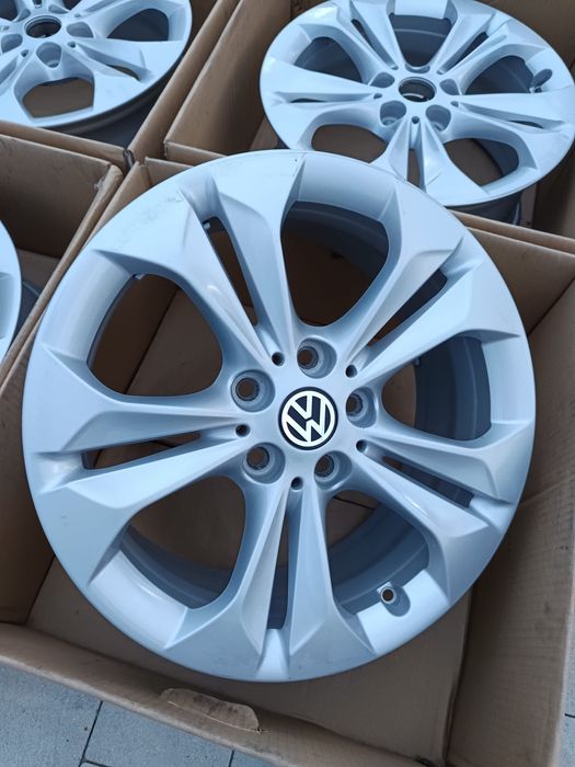 #B11 Alufelgi R17 5x112 ET52 BMW Audi VW Seat Skoda Mercedes