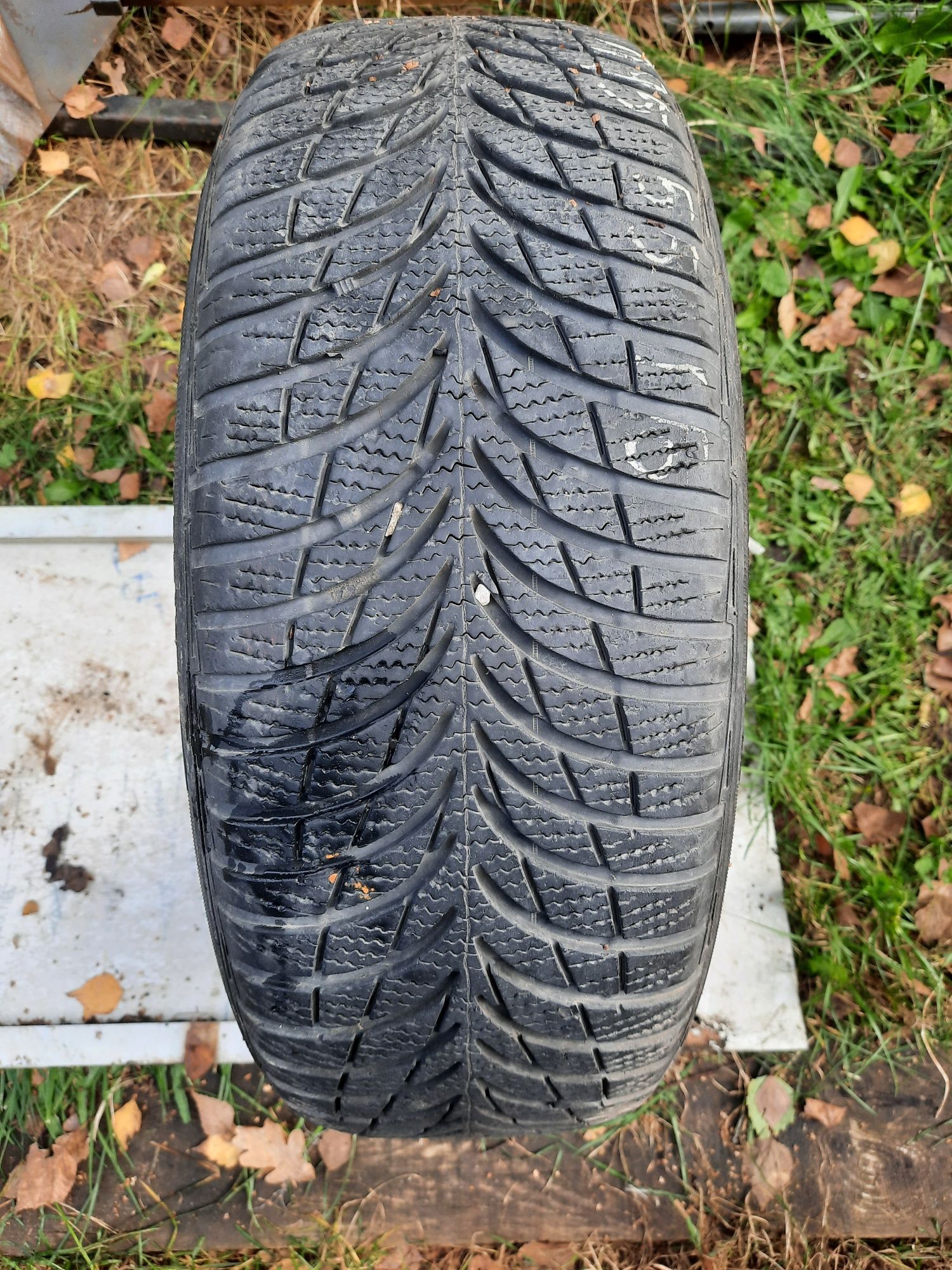 Opona Goodyear Ultragrip 7+ 195/55/16 87h pojedynka