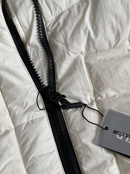 Легенький пуховик Karl lagerfeld оригінал! Розмір М