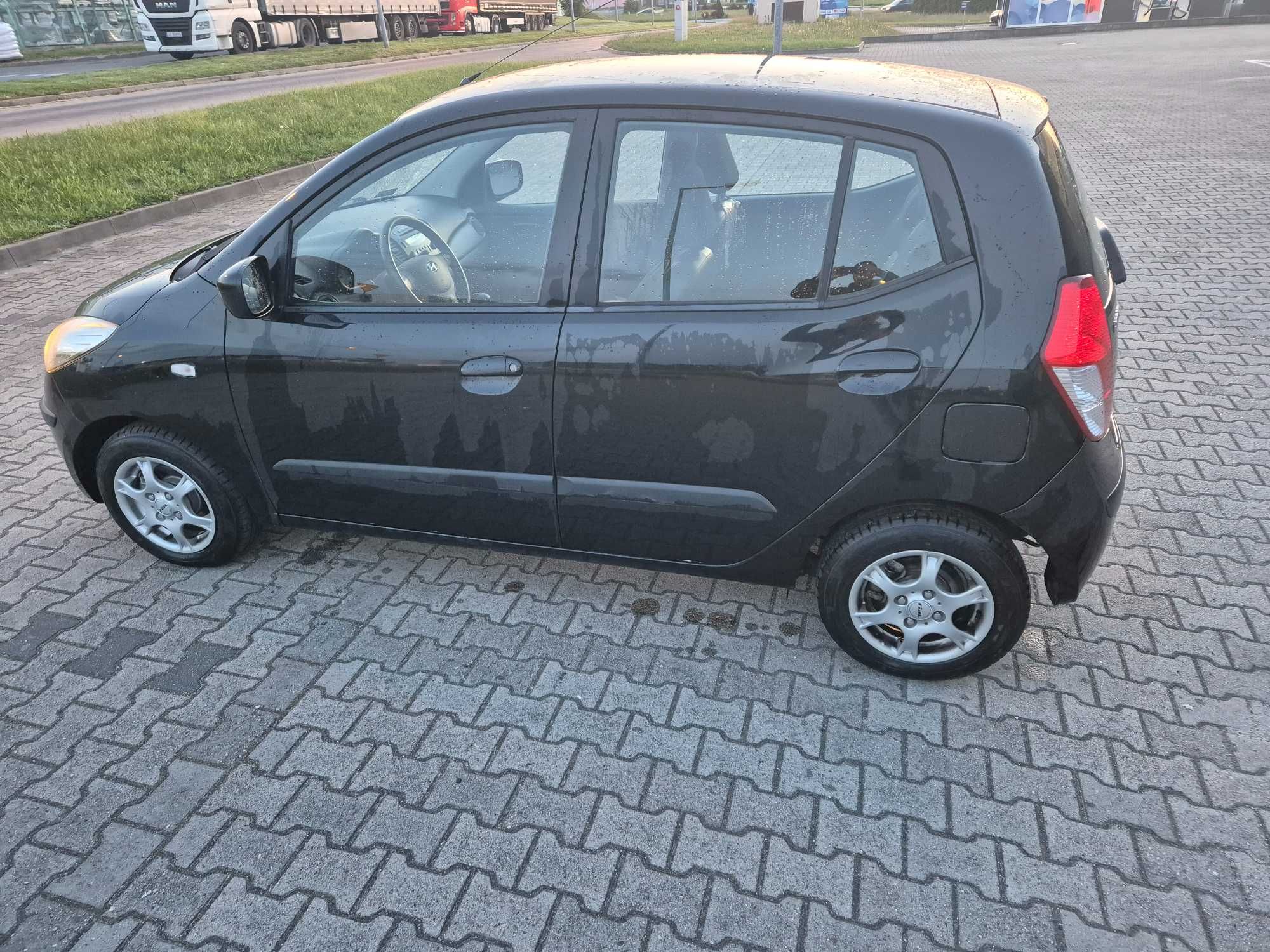 Sprzedam hyundai i 10 2009 roku pierwszy właściciel!