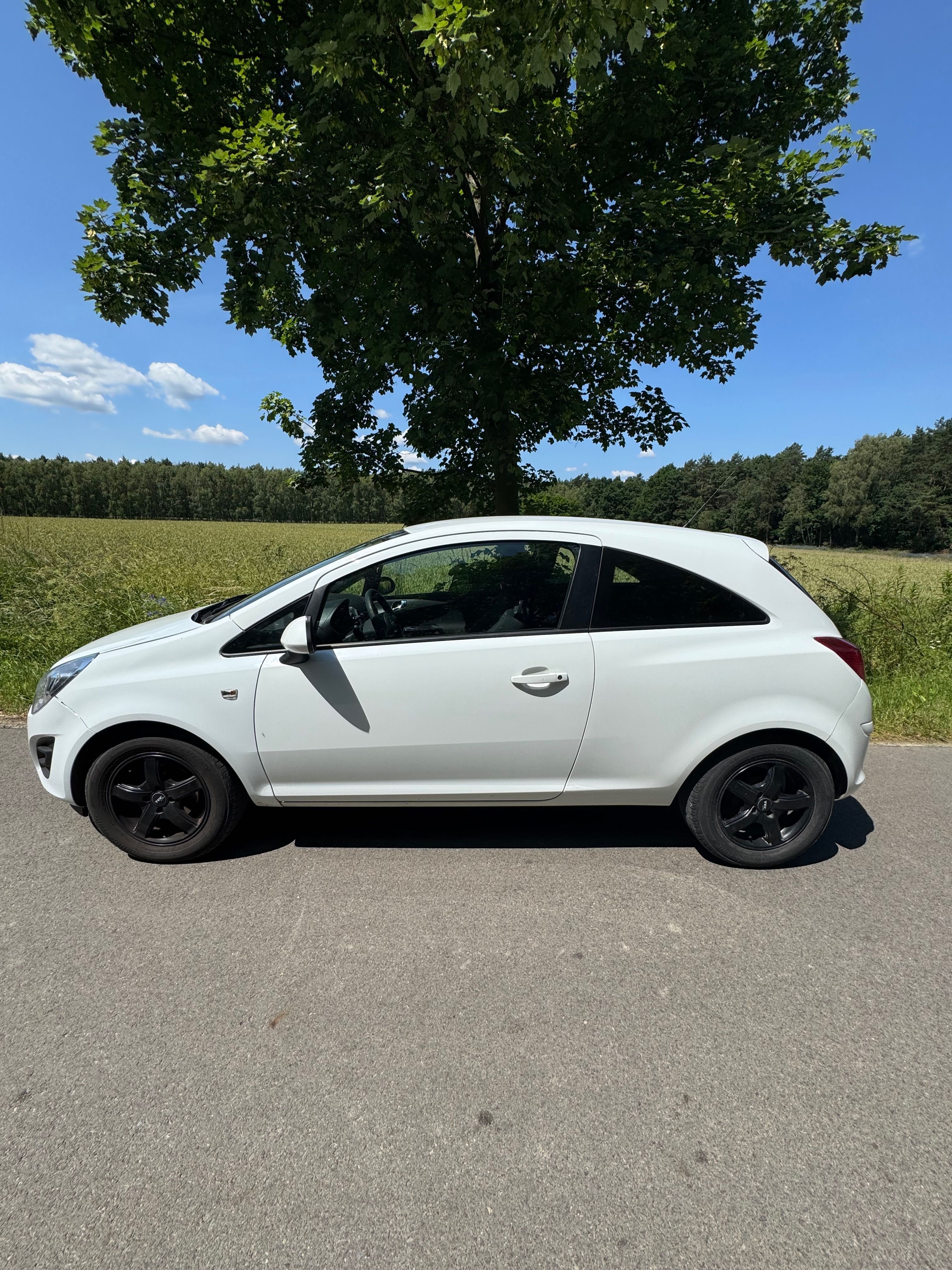 Opel Corsa D 1.2 benzyna 2013r.