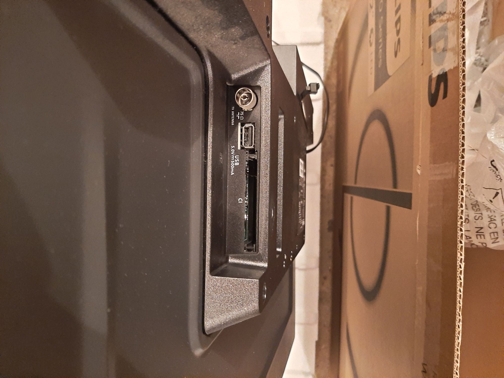 Telewizor LCD Philips series 5500 32"