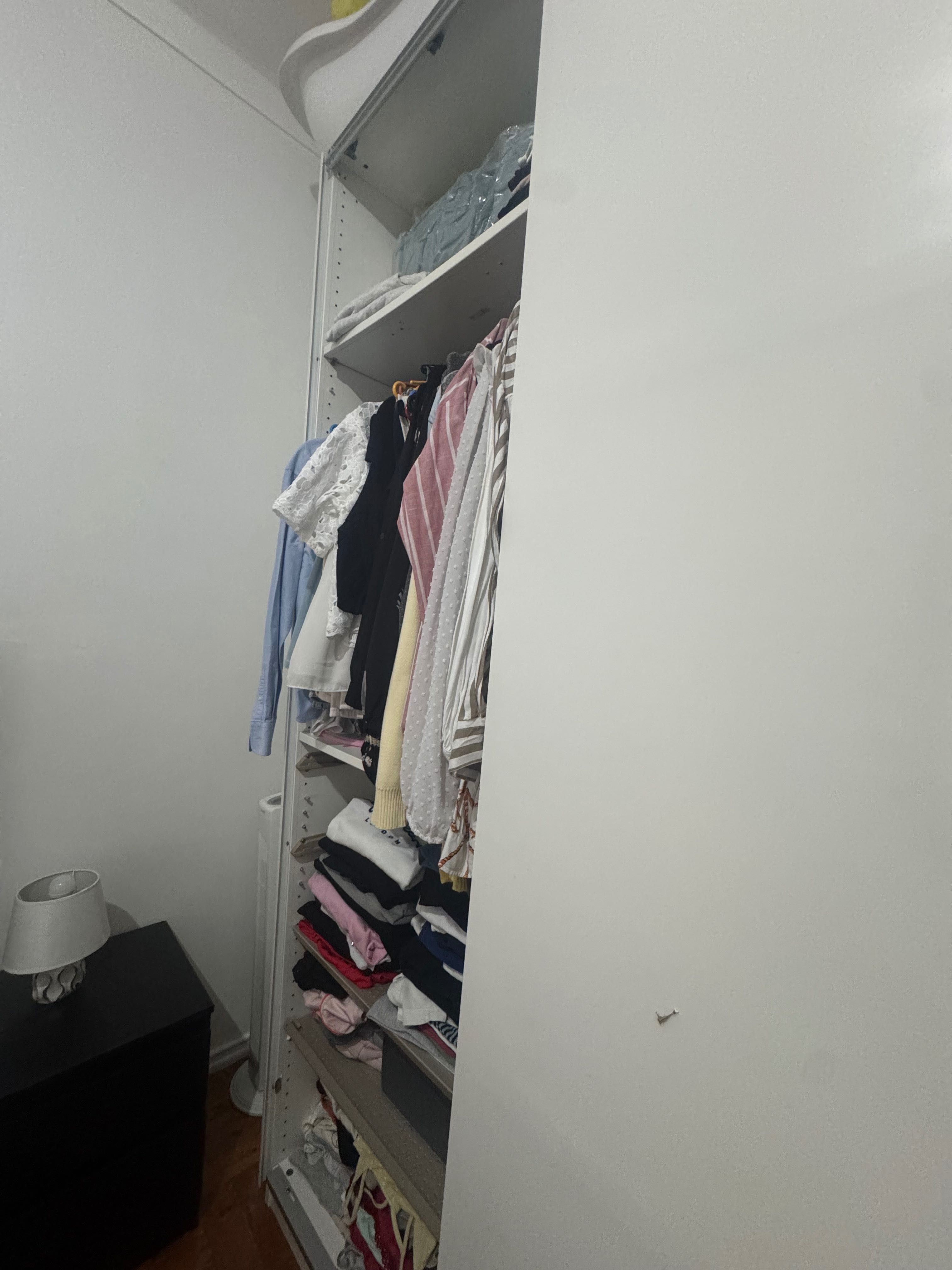 Roupeiro grande com 2 portas