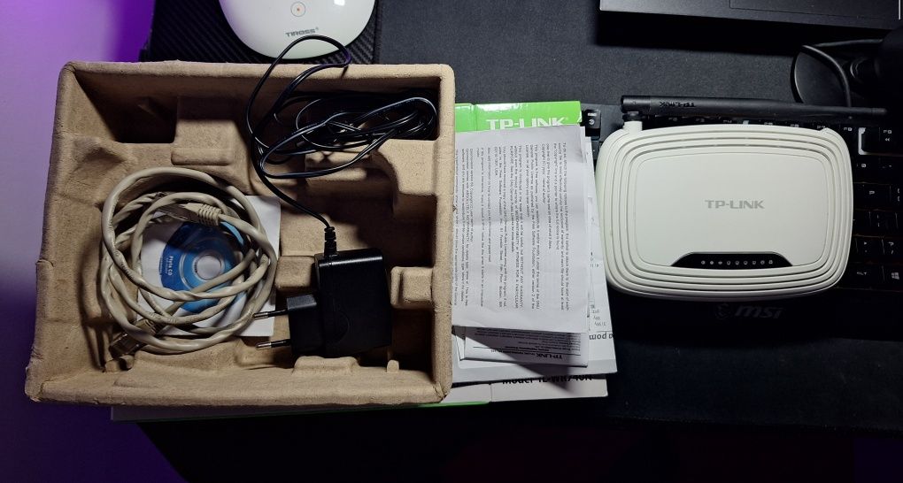 Router TP-LINK TL-WR740N

W zestawie:

router

zasilac