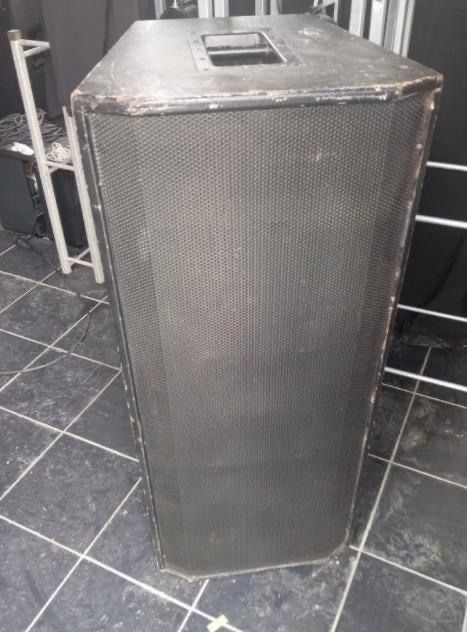 2 Tops Colunas (PAR) x2 Altifalantes 15”  1200 Rms cada