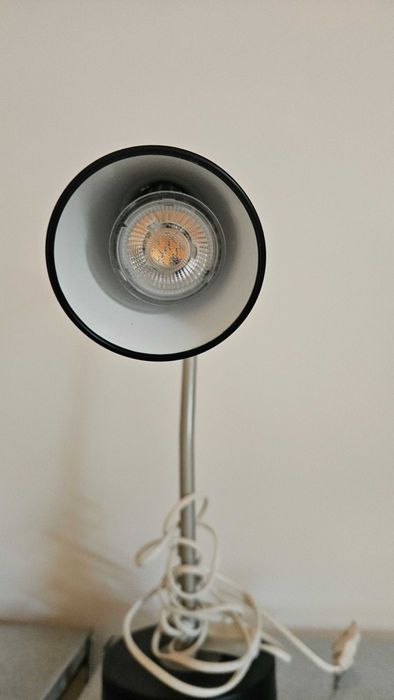 Lampka biurkowa KVART marki IKEA