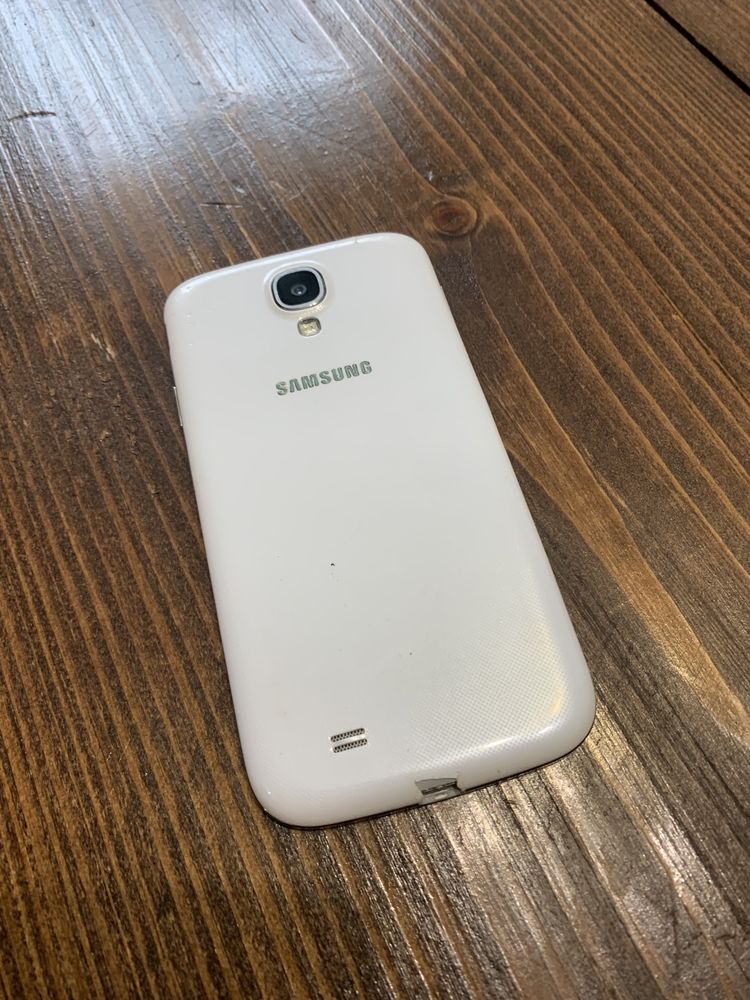 Телефон Samsung S4