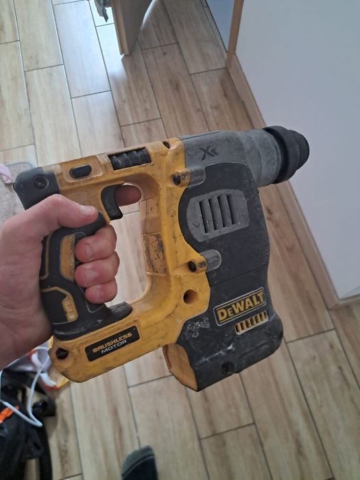 Mlotowertarka dewalt