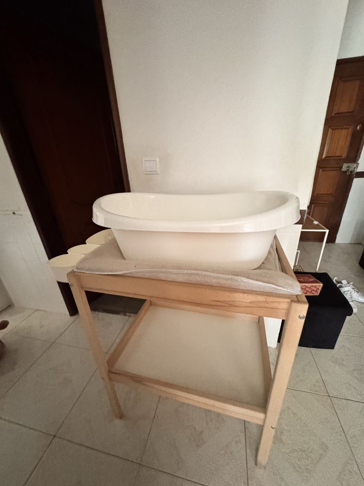 Muda fraldas/Trocador + banheira