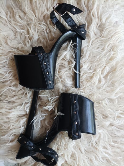 Стріпи -босоніжки шкіряні