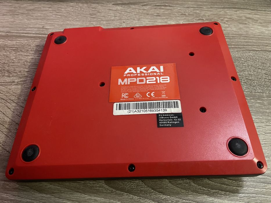 Akai MPD218 в чудовому стані