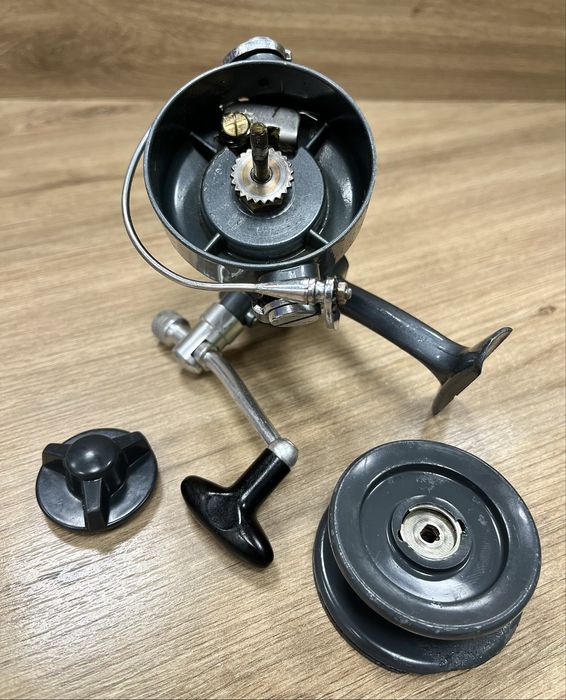 Stary kołowrotek wędkarski NORIS Shakespeare 2010 na ślimaku