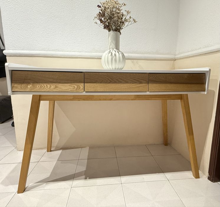 Consola de entrada