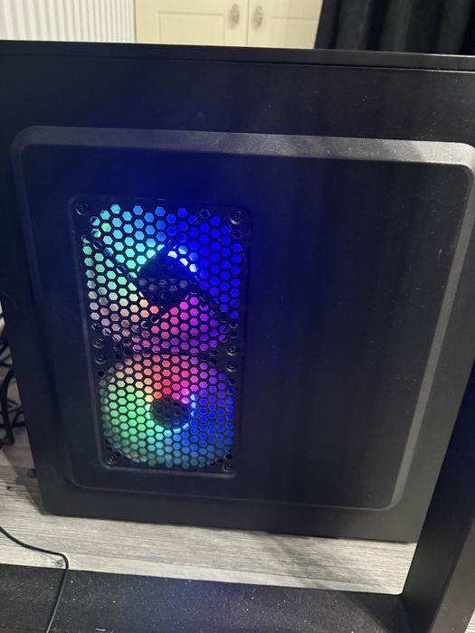 системний блок, копмʼютер для ігор та роботи з усіма коробками