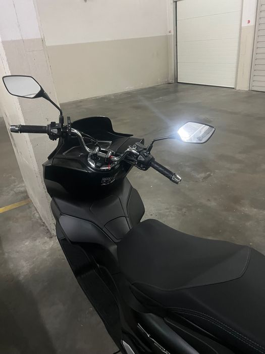 Honda PCX125 de 2024 como nova