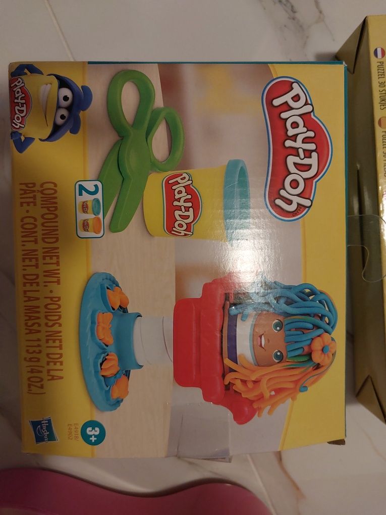 Zestaw  playdoh fryzjer, gitara i puzzle