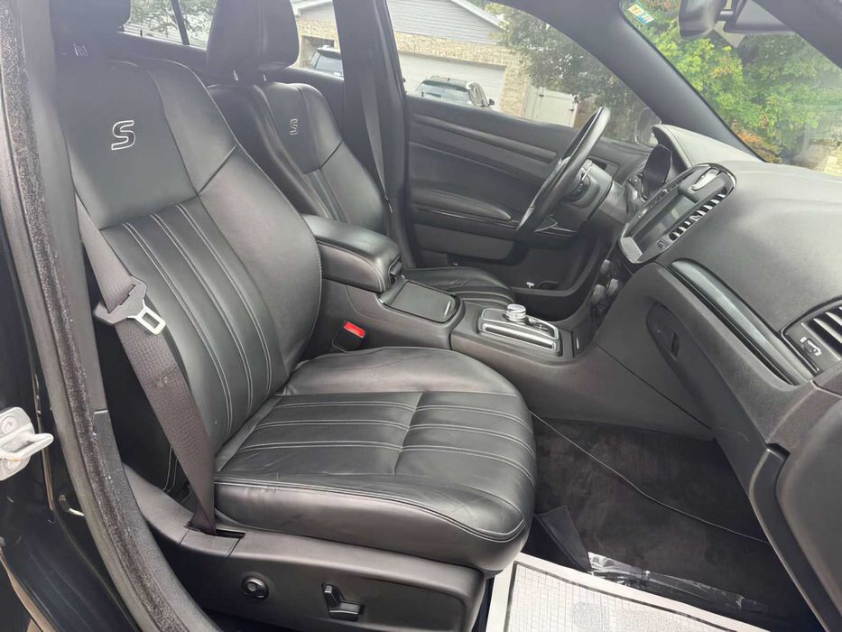 Chrysler 300      2016