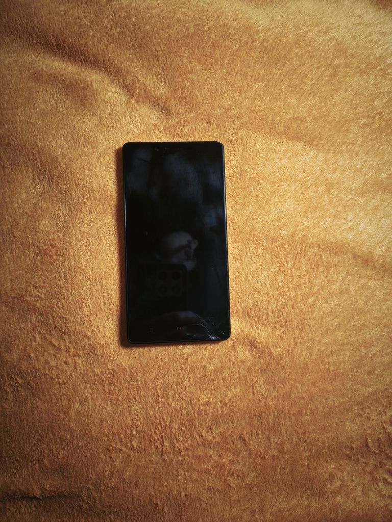 Смартфон Xiaomi Redmi 2