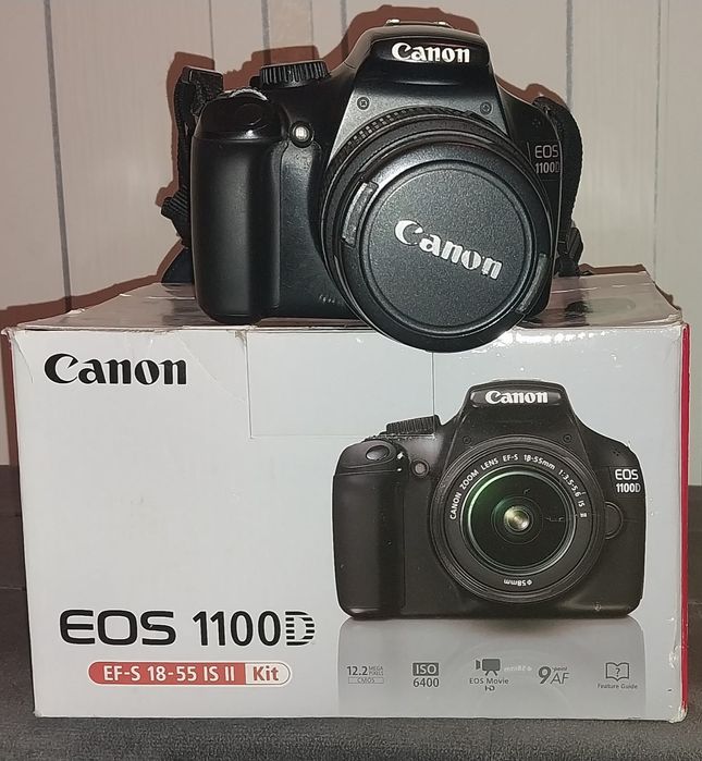 Цифровий фотоапарат Canon EOS 1100D