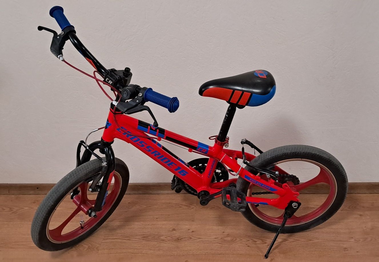 Велосипед для вашего ребёнка+ новая покрышка в подарок