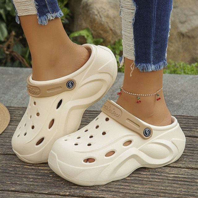 Buty na lato chodaki (23 cm) klapki na platformie w stylu crocs clogs