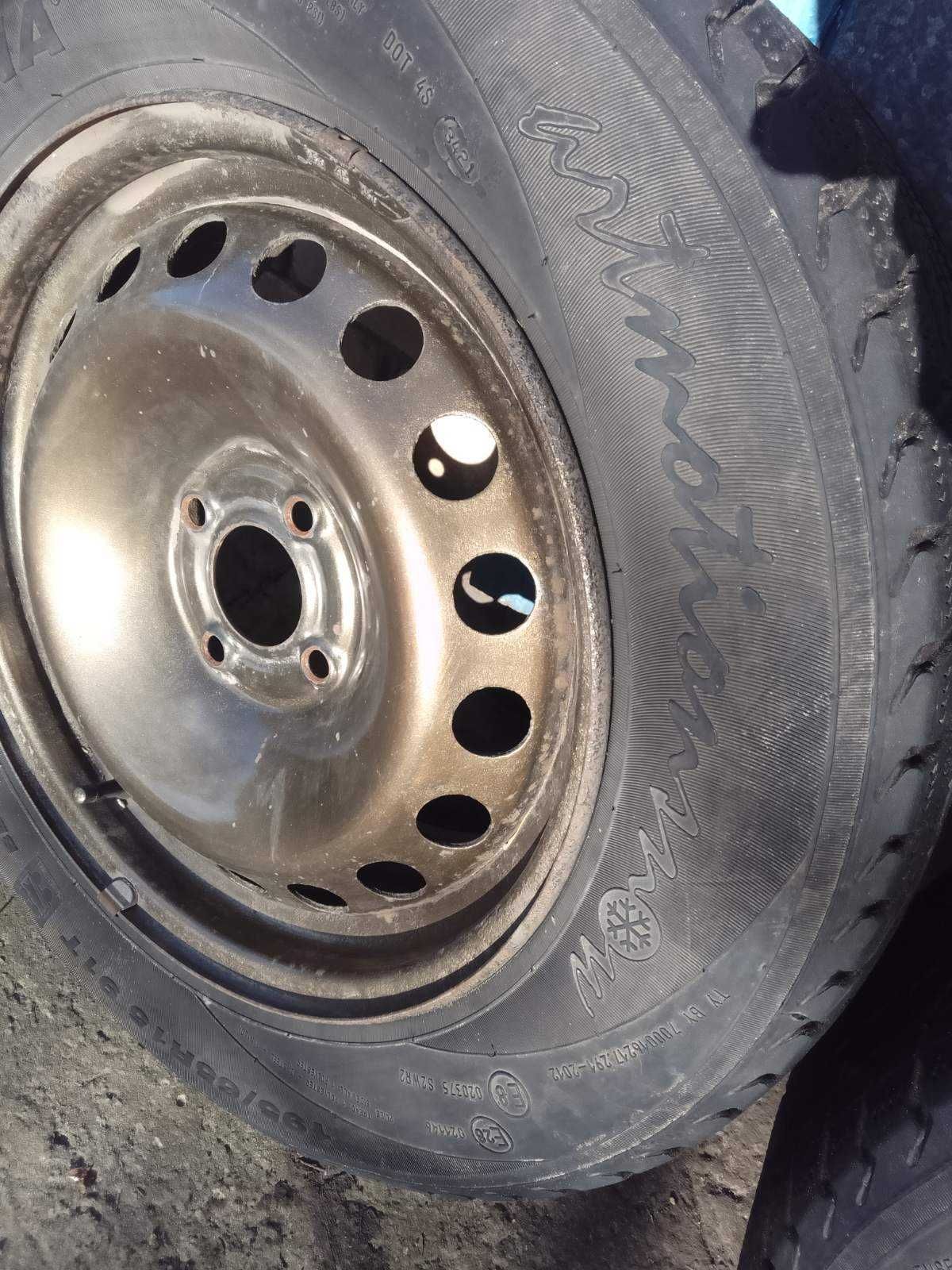 Шини з дисками 195/65 R15  зима для Reno Megan 2. Комплект 4 колеса