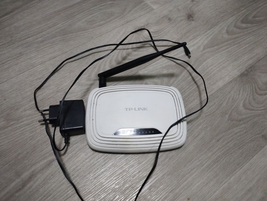 Продам роутер  TP-Link TL-Wr 741 ND