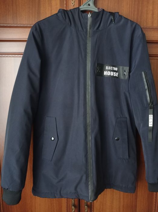 Продам демісезонну чоловічу куртку